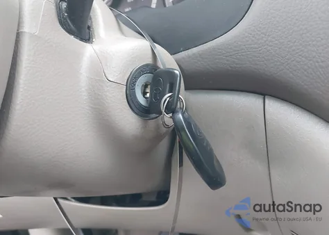 2004 Toyota Sienna Ce z USA, uszkodzony, nr VIN 5TDZA23C64S199550